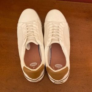 Dr. Scholl’s Slip on Sneakers White size 10